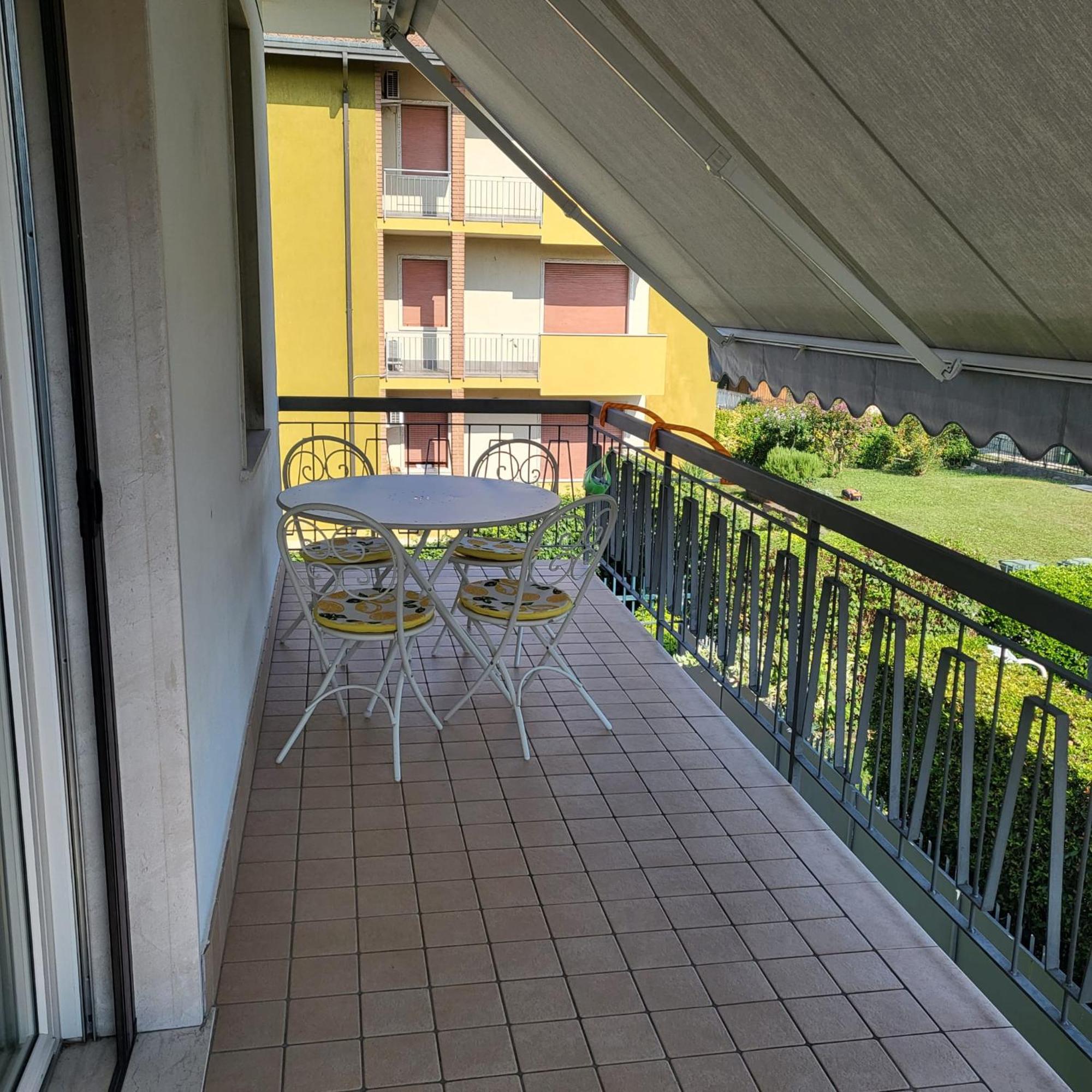 Villa Azdora Peschiera del Garda Exterior foto